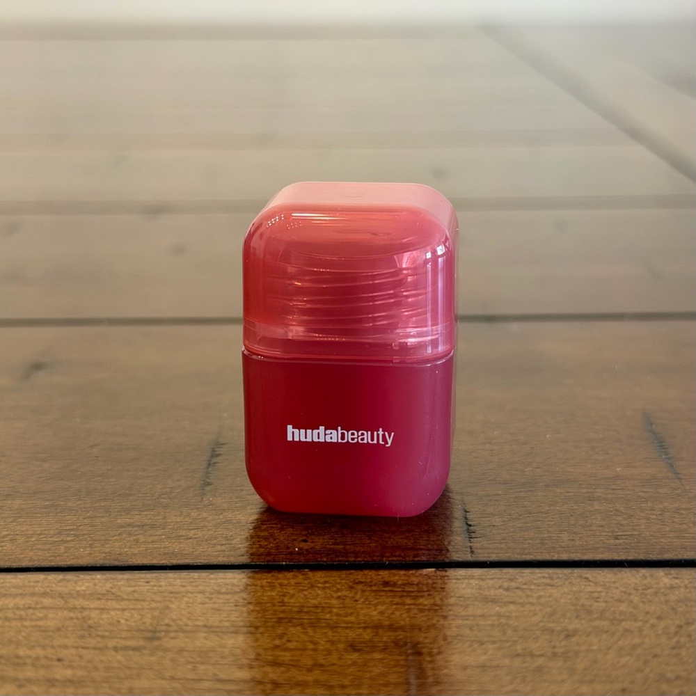 Huda Beauty Liquid Blush in Strawberry Cream 2ml